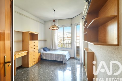 Apartament w Barcelona, Hiszpania 4 sypialnie, 147 mkw. nr 172665 – zdjęcie 19
