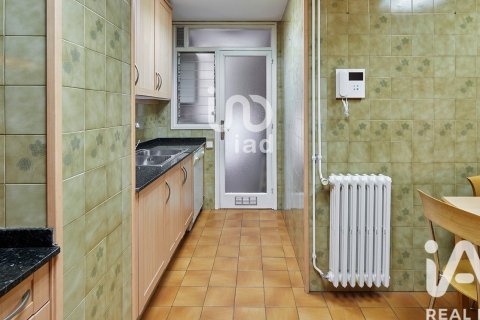 Apartament w Barcelona, Hiszpania 4 sypialnie, 147 mkw. nr 172665 – zdjęcie 26