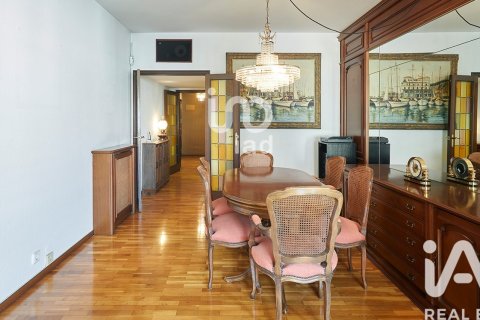 Apartament w Barcelona, Hiszpania 4 sypialnie, 147 mkw. nr 172665 – zdjęcie 4