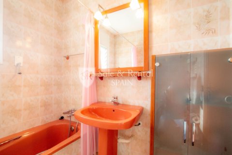 Talo myytävänä Lloret de Mar, Girona, Espanja, 7 makuuhuonetta, 260 m2 No. 166439 - kuva 19