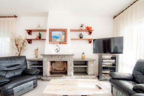 Talo myytävänä Lloret de Mar, Girona, Espanja, 7 makuuhuonetta, 260 m2 No. 166439 - kuva 4