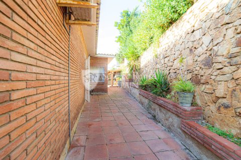 Talo myytävänä Lloret de Mar, Girona, Espanja, 7 makuuhuonetta, 260 m2 No. 166439 - kuva 13