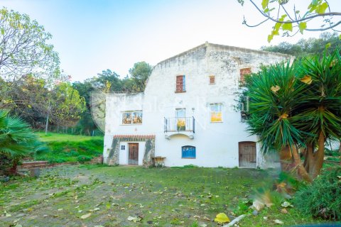 House for sale in Sant Pol de Mar, Barcelona, Spain 4 bedrooms, 270 sq.m. No. 166443 - photo 16