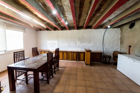 House for sale in Sant Pol de Mar, Barcelona, Spain 4 bedrooms, 270 sq.m. No. 166443 - photo 6