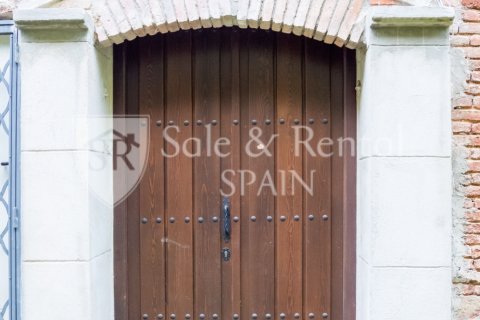 House for sale in Sant Pol de Mar, Barcelona, Spain 4 bedrooms, 270 sq.m. No. 166443 - photo 13