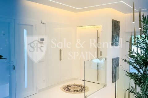 House for sale in Castell-Platja d'Aro, Girona, Spain 6 bedrooms, 385 sq.m. No. 166440 - photo 9