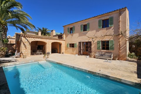 Rindu māja Els Llombards, Mallorca, Spānijā 3 istabas, 235 m2 Nr. 155494