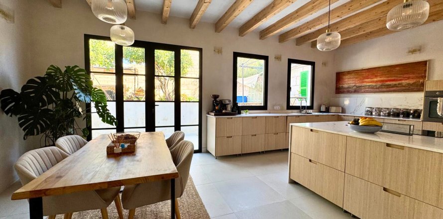 Villetta a schiera a Muro, Mallorca, Spagna 4 camere da letto, 393 mq. N° 155492