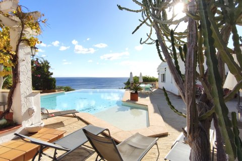 Villa i Cala Pi, Mallorca, Spanien 4 sovrum, 311 kvm. Nr. 155491