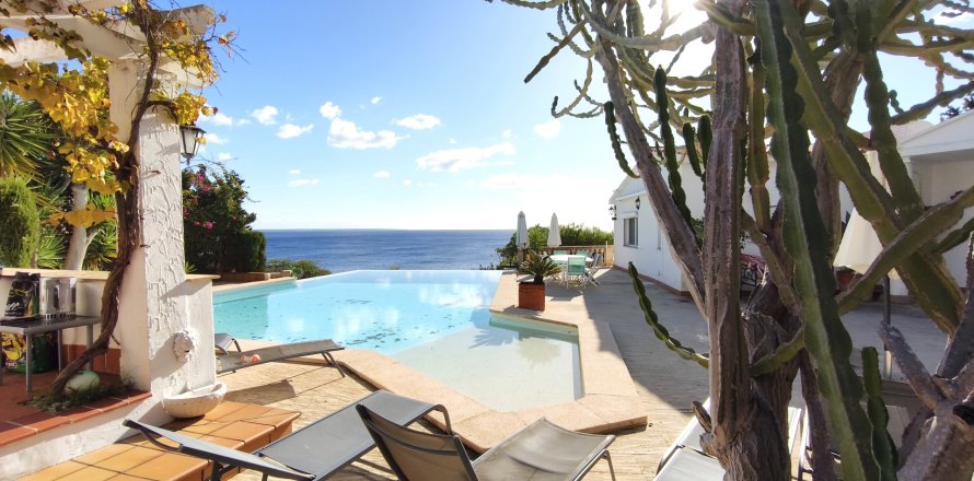 Villa in Cala Pi, Mallorca, Spanien 4 Schlafzimmer, 311 m2 Nr. 155491