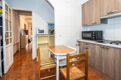 Lägenhet till salu Madrid, Spanien 4 sovrum, 110 kvm. Nr. 108081 - foto 3