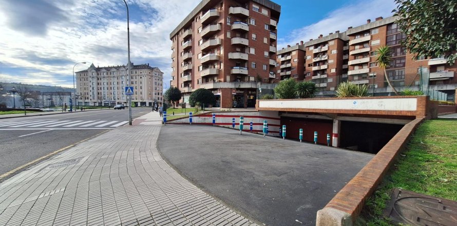 Parking w Oviedo, Asturias, Hiszpania 12 mkw. nr 182814