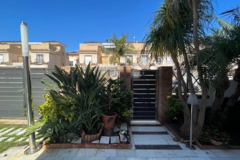 Kaupunkipientalo myytävänä Torre de la Horadada, Alicante, Espanja, 4 makuuhuonetta, 155 m2 No. 155531 - kuva 29