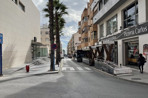 Apartment for sale in Torrevieja, Alicante, Spain 3 bedrooms, No. 155530 - photo 30