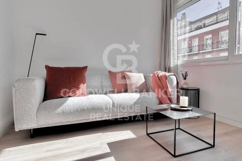 Apartment à vendre à Madrid, Espagne, 1 chambre, 62 m2 No. 178554 - photo 2