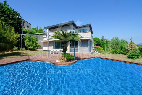 Villa à vendre à Cerdanyola Del Valles, Barcelona, Espagne, 5 chambres, 726 m2 No. 178557 - photo 3