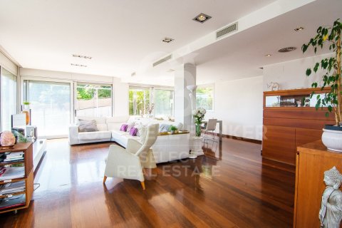Villa à vendre à Cerdanyola Del Valles, Barcelona, Espagne, 5 chambres, 726 m2 No. 178557 - photo 10