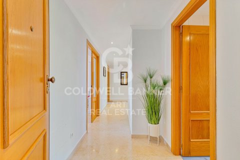 Apartment à vendre à Estepona, Malaga, Espagne, 3 chambres, No. 178552 - photo 8