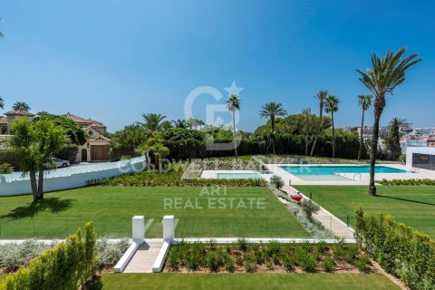 Huvila myytävänä Marbella, Malaga, Espanja, 4 makuuhuonetta, 612 m2 No. 158191 - kuva 2