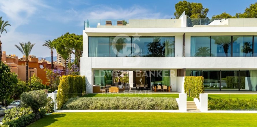 Huvila Marbella, Malaga, Espanja 4 makuuhuonetta, 606 m2 No. 158192