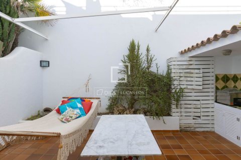 Villa for sale in Sant Pol de Mar, Barcelona, Spain 3 bedrooms, 158 sq.m. No. 150602 - photo 15