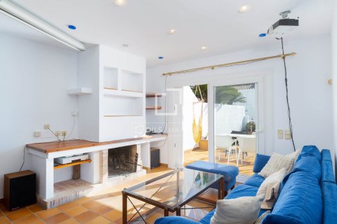 Villa for sale in Sant Pol de Mar, Barcelona, Spain 3 bedrooms, 158 sq.m. No. 150602 - photo 9