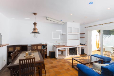 Villa for sale in Sant Pol de Mar, Barcelona, Spain 3 bedrooms, 158 sq.m. No. 150602 - photo 8