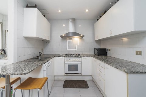 Dzīvoklis pārdošanā Barcelona, Spānijā 3 istabas, 141 m2 Nr. 150606 - attēls 18