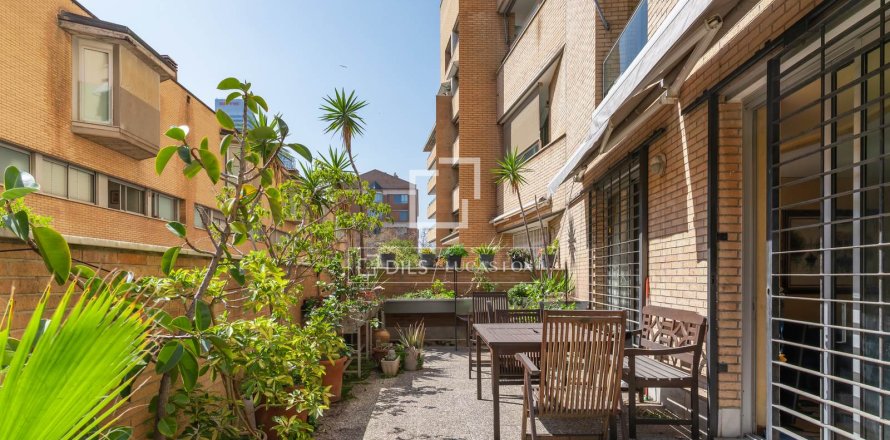 Dzīvoklis Barcelona, Spānijā 3 istabas, 141 m2 Nr. 150606