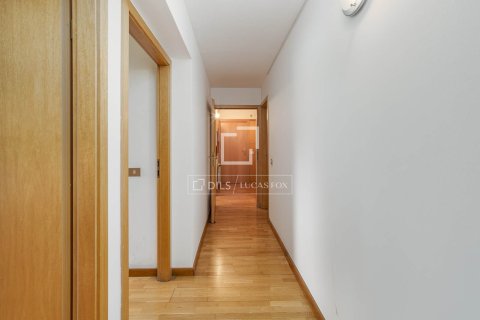 Dzīvoklis pārdošanā Barcelona, Spānijā 3 istabas, 141 m2 Nr. 150606 - attēls 22