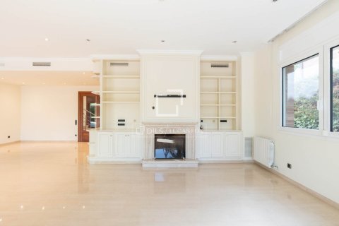 Villa for sale in Sant Cugat Del Valles, Barcelona, Spain 7 bedrooms, 673 sq.m. No. 150604 - photo 8