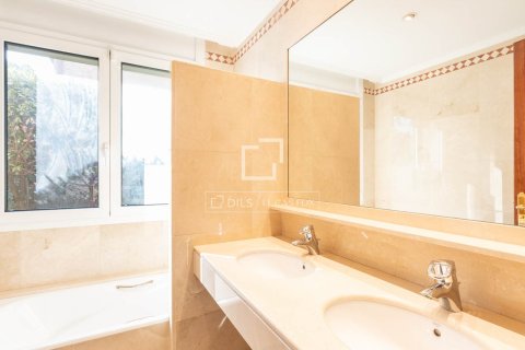 Villa for sale in Sant Cugat Del Valles, Barcelona, Spain 7 bedrooms, 673 sq.m. No. 150604 - photo 29