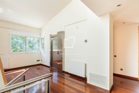 Villa for sale in Sant Cugat Del Valles, Barcelona, Spain 7 bedrooms, 673 sq.m. No. 150604 - photo 18