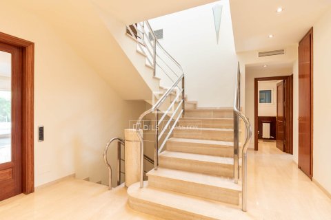 Villa for sale in Sant Cugat Del Valles, Barcelona, Spain 7 bedrooms, 673 sq.m. No. 150604 - photo 17