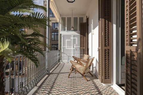 Apartment à vendre à Barcelona, Espagne, 4 chambres, 196 m2 No. 150601 - photo 5