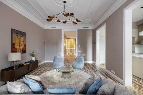 Apartment à vendre à Barcelona, Espagne, 4 chambres, 196 m2 No. 150601 - photo 2