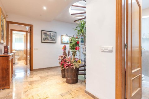 Villa for sale in Sitges, Barcelona, Spain 6 bedrooms, 290 sq.m. No. 150607 - photo 26