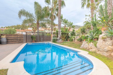 Villa for sale in Sitges, Barcelona, Spain 6 bedrooms, 290 sq.m. No. 150607 - photo 3