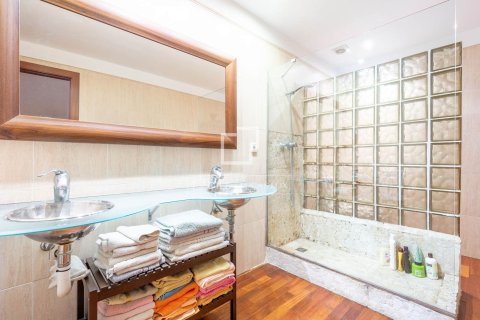 Villa for sale in Sitges, Barcelona, Spain 6 bedrooms, 290 sq.m. No. 150607 - photo 10