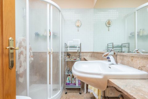 Villa for sale in Sitges, Barcelona, Spain 6 bedrooms, 290 sq.m. No. 150607 - photo 25