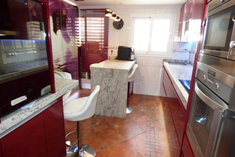 Apartment for sale in El Campello, Alicante, Spain 3 bedrooms, 120 sq.m. No. 165624 - photo 11