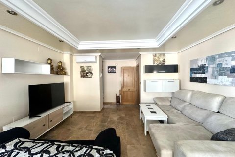 Apartment for sale in Torrevieja, Alicante, Spain 4 bedrooms, 130 sq.m. No. 165621 - photo 4