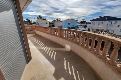 Villa for sale in Ciudad Quesada, Alicante, Spain 4 bedrooms, 420 sq.m. No. 194742 - photo 23