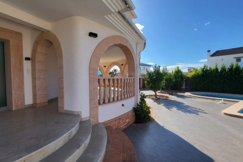 Villa for sale in Ciudad Quesada, Alicante, Spain 4 bedrooms, 420 sq.m. No. 194742 - photo 14