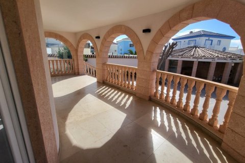 Villa for sale in Ciudad Quesada, Alicante, Spain 4 bedrooms, 420 sq.m. No. 194742 - photo 3
