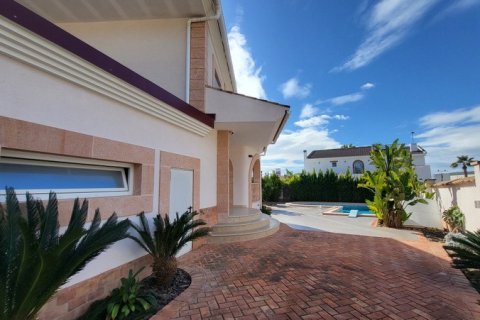 Villa for sale in Ciudad Quesada, Alicante, Spain 4 bedrooms, 420 sq.m. No. 194742 - photo 12