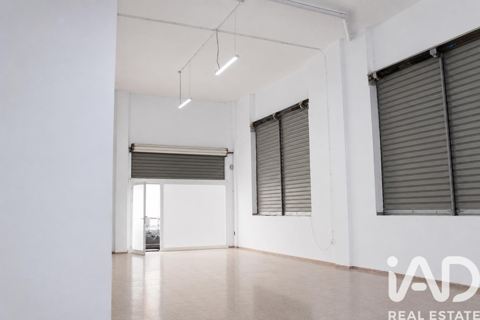 Commercial property à Onil, Alicante, Espagne 120 m2 No. 187669