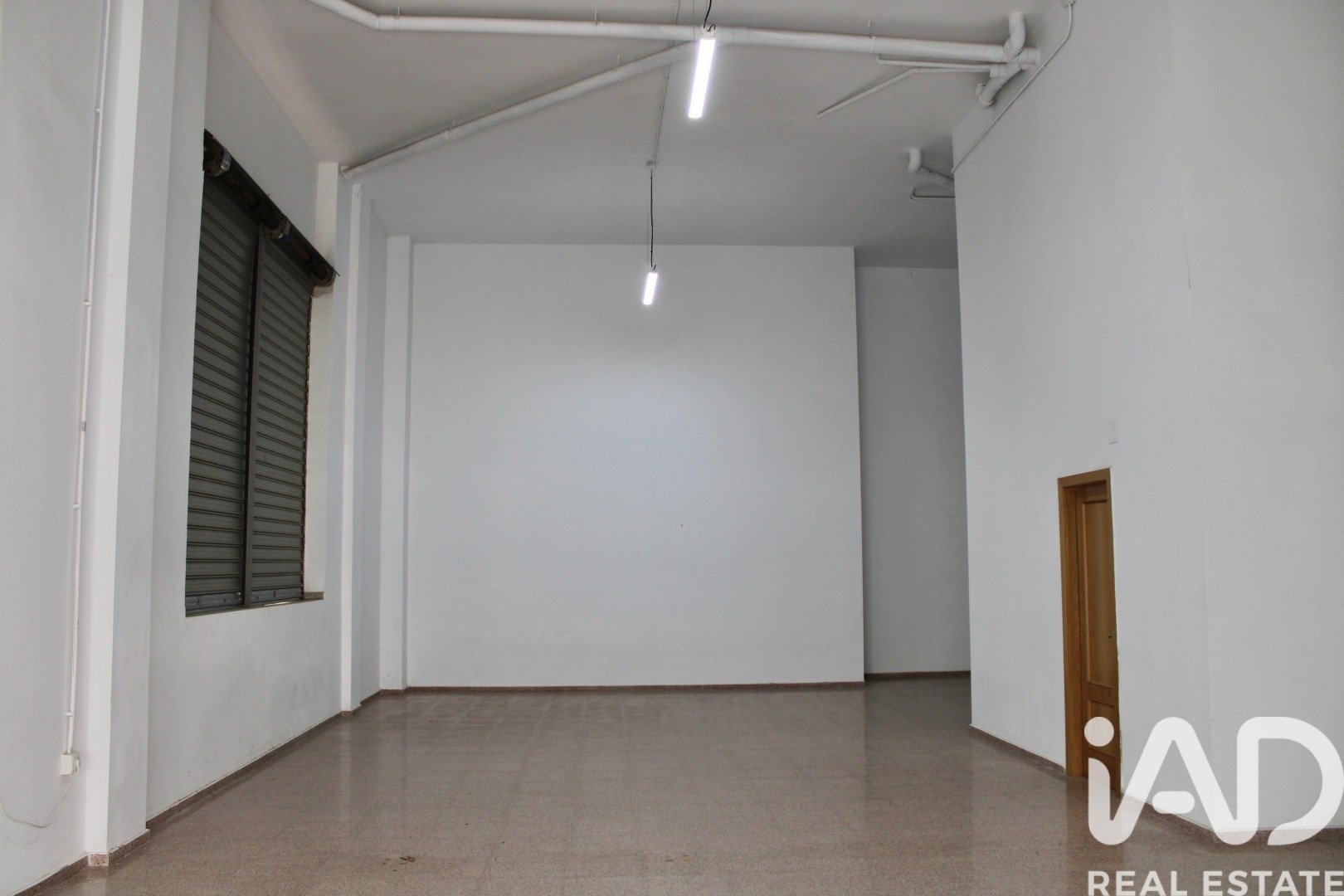Commercial property à Onil, Alicante, Espagne 120 m2 No. 187669