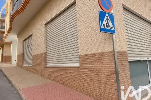 Liikekiinteistö myytävänä Onil, Alicante, Espanja , 120 m2 No. 187669 - kuva 22