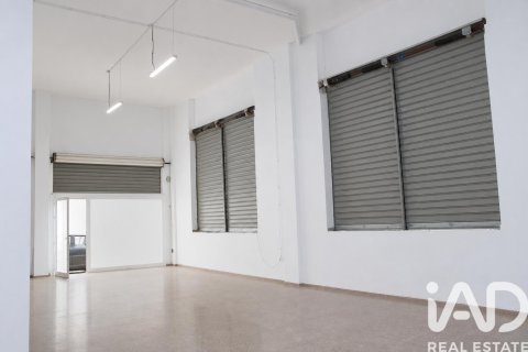 Liikekiinteistö Onil, Alicante, Espanja 120 m2 No. 187669